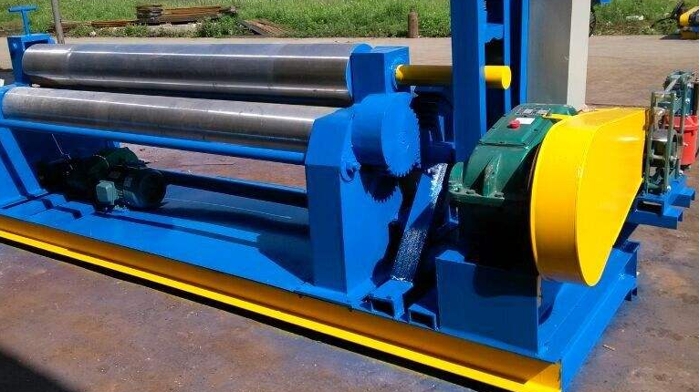 卷板机是精度独特的超群制品